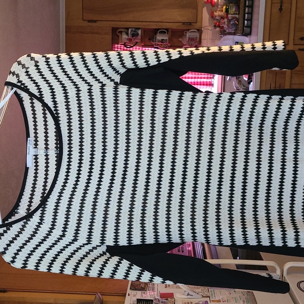 Ladies Studio One Dress - Picture 7 of 9